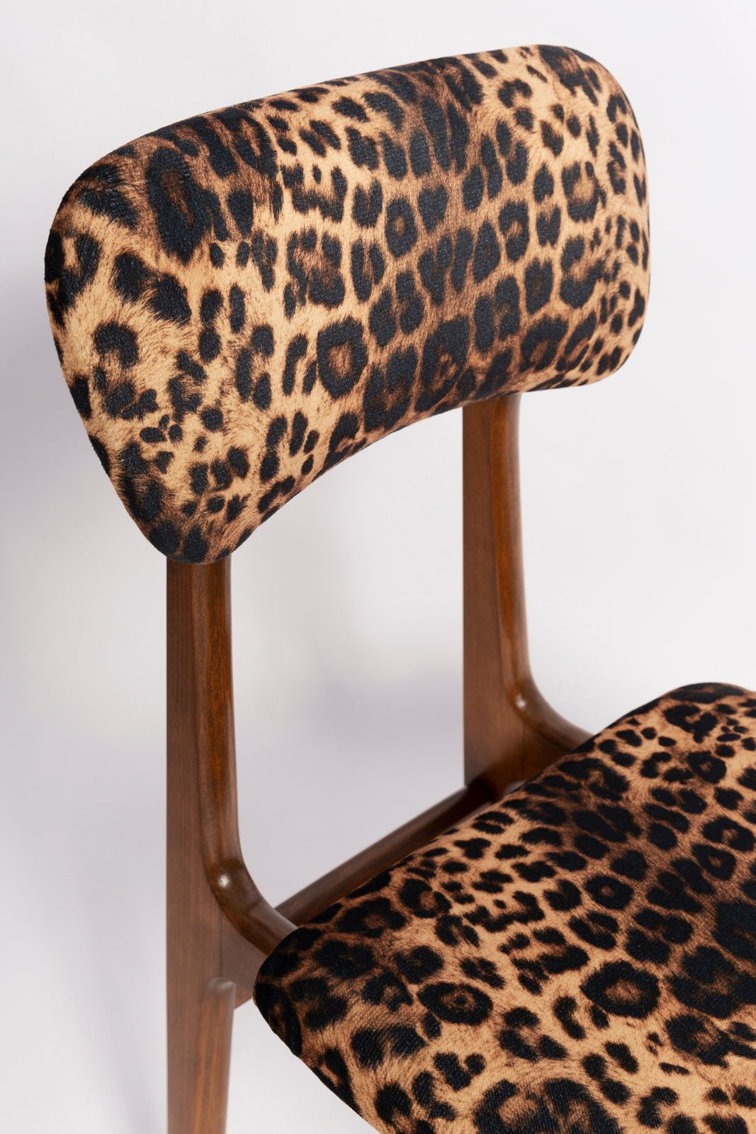 photo vinterior Mid Century Table By Jindřich Halabala And Set Of 4 Chairs, Europe, 1960s