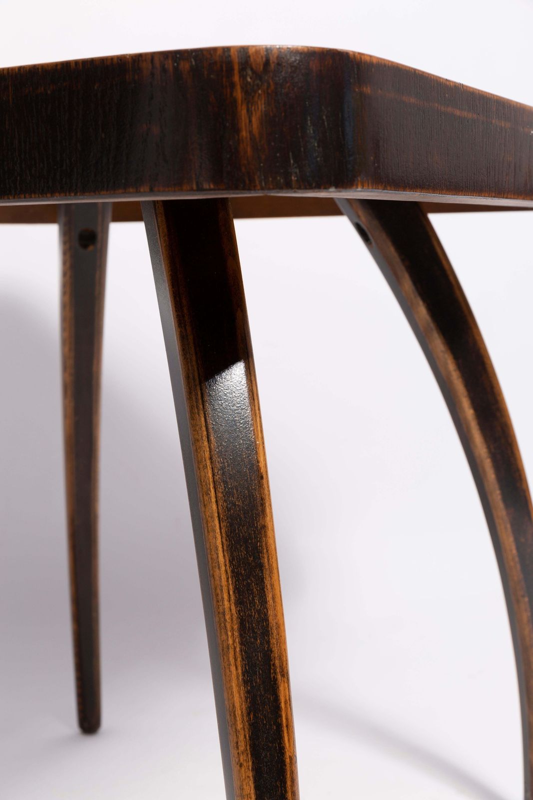 Mid Century Tafel Van Jindřich Halabala En Set Van 4 Boucléstoelen, Europa, Jaren 1960 photo vintage