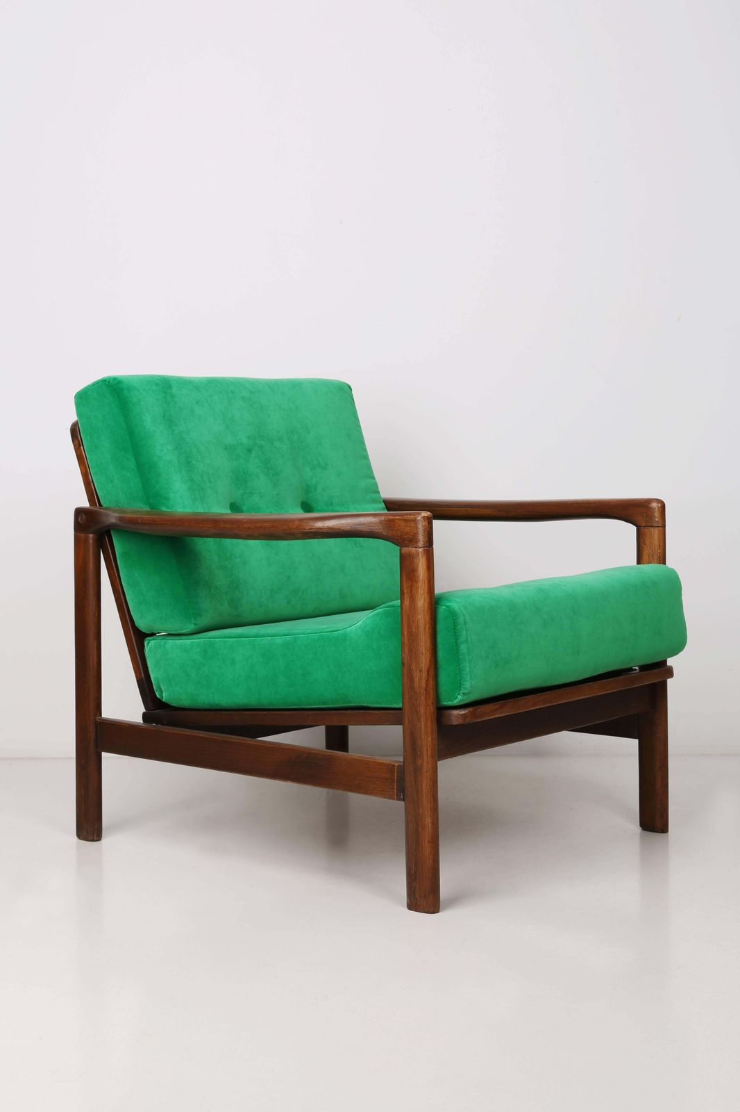 B 7522 Armchair, Poland, 1960s photo furniture