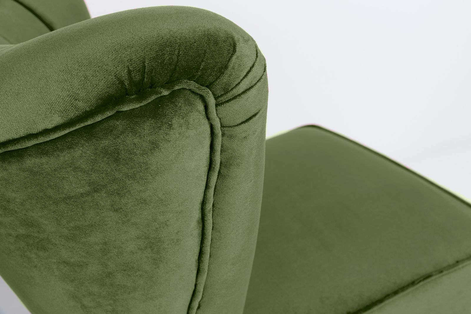 Mid Century Groene Velvet Club Fauteuil, Europa, Jaren 1960 photo 1361.0