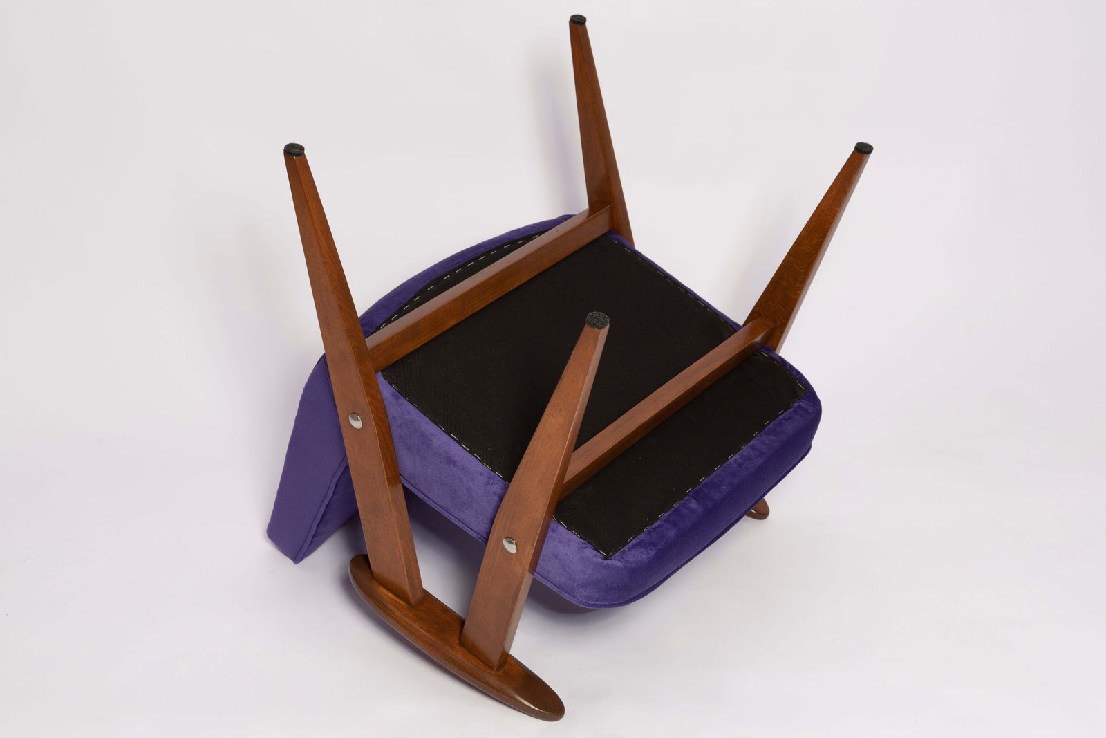 photo vinterior Mid Century 366 Armchair In Purple Velvet, By Jozef Chierowski, Europe 1960s