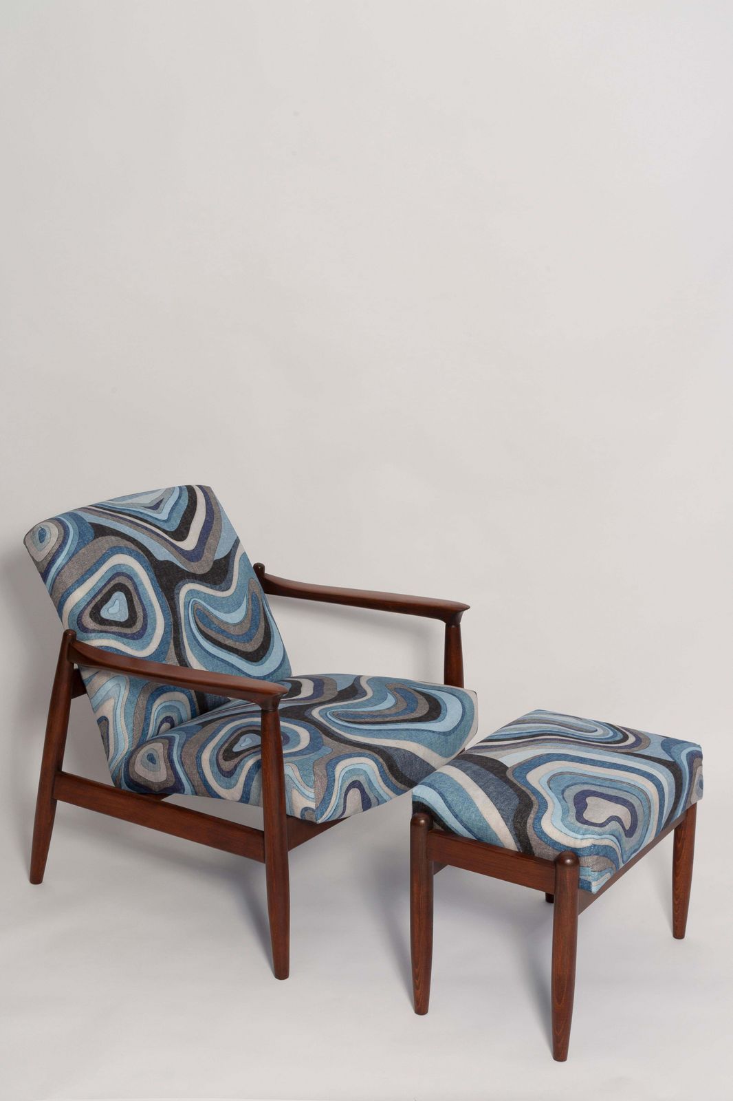Set Van Blauwe Linnen Mid Century Gfm64 Fauteuil En Bijbehorende Stoel, E. Homa, Europa, Ca. Jaren 1960 photo furniture