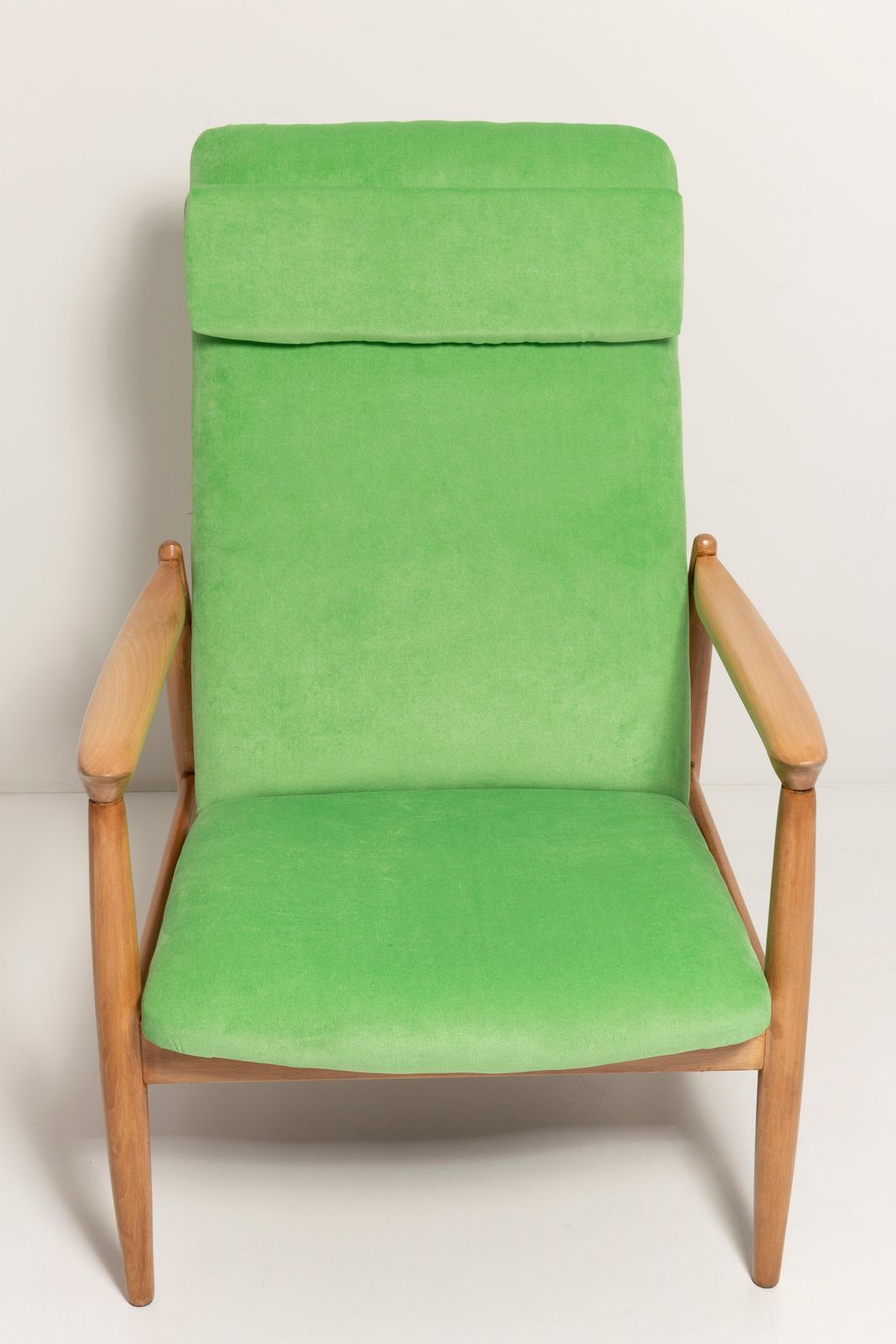 photo vinterior Light Lime Green Velvet Armchair, Gfm 64 High, Edmund Homa, 1960s