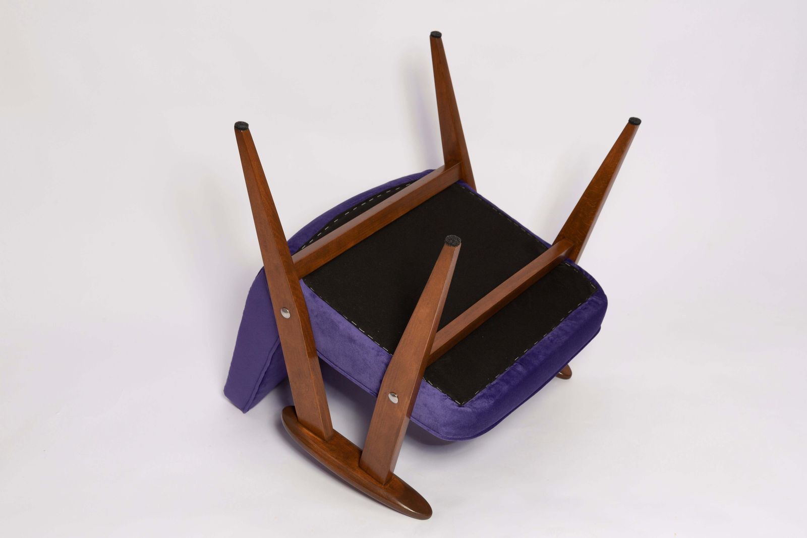photo vinterior Pair Of Mid Century 366 Armchairs, Purple Velvet, Jozef Chierowski, Europe 1960