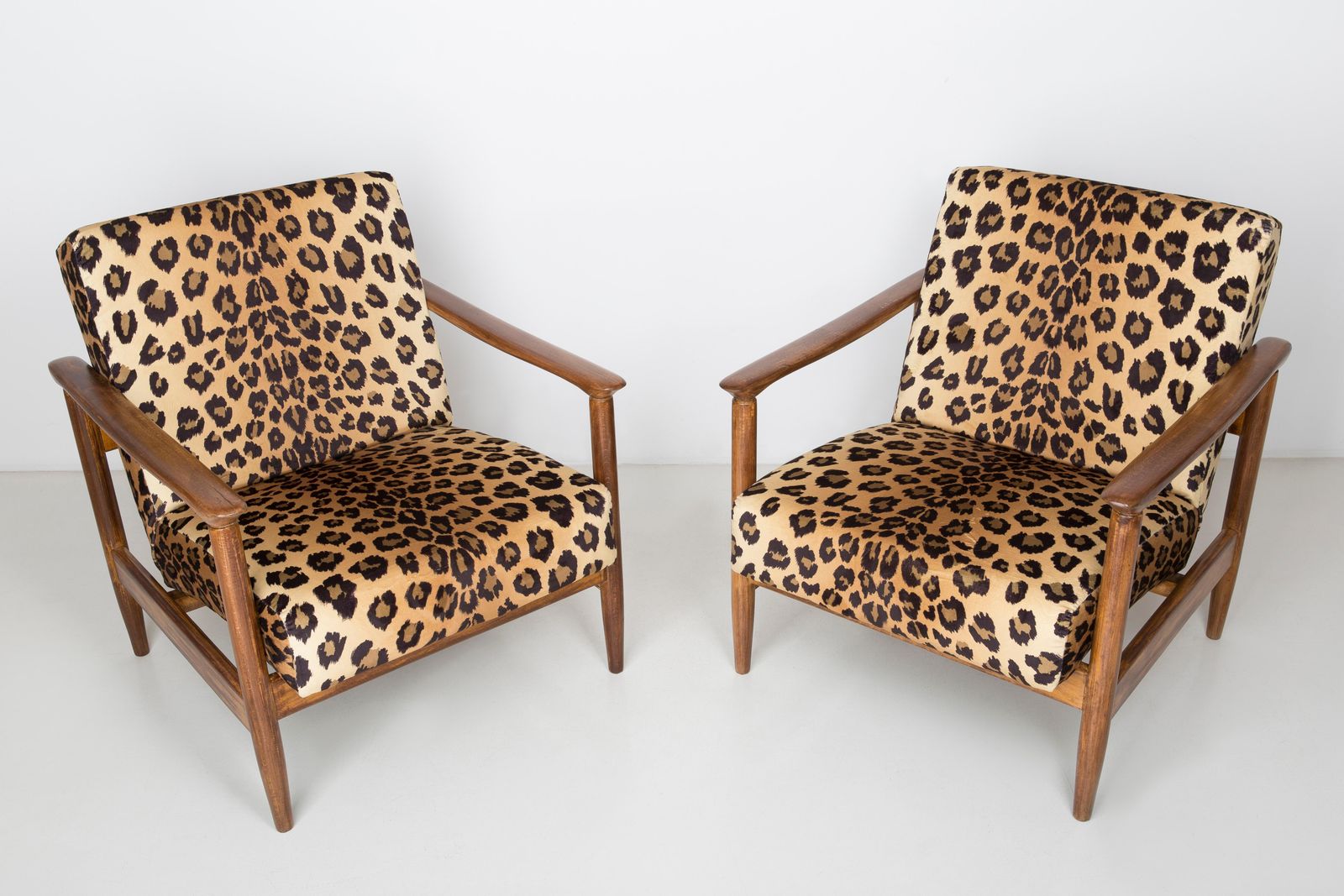 Pair Of Leopard Print Velvet Armchairs, Edmund Homa, Gfm 142, 1960s, Poland photo furniture