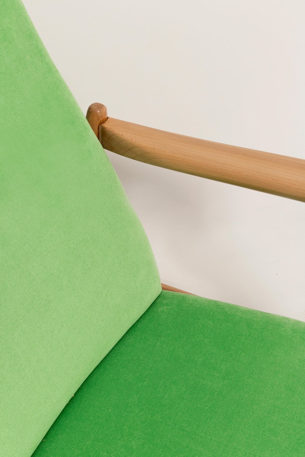 photo furniture Set Van Twee Lichtgroene Velvet Fauteuils, Gfm 64 High, Edmund Homa, Jaren 1960