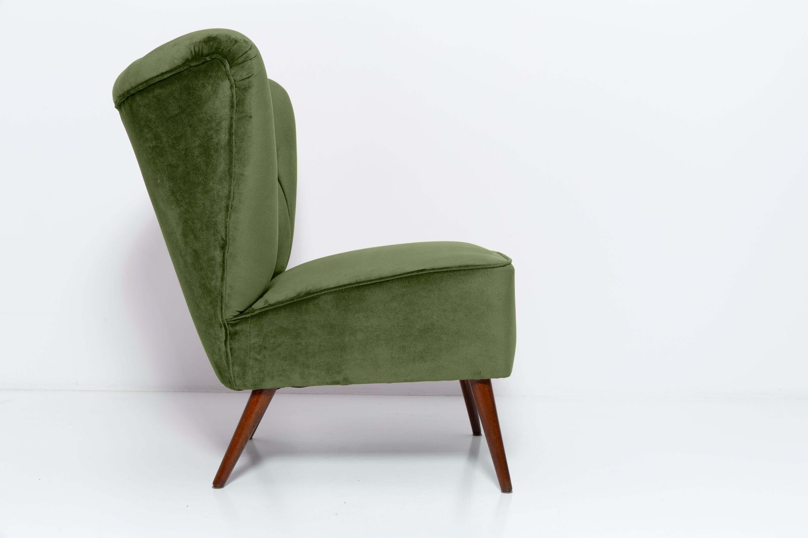 Set Of Two Mid Century Green Velvet Club Armchairs, Europe, 1960s photo Furniture