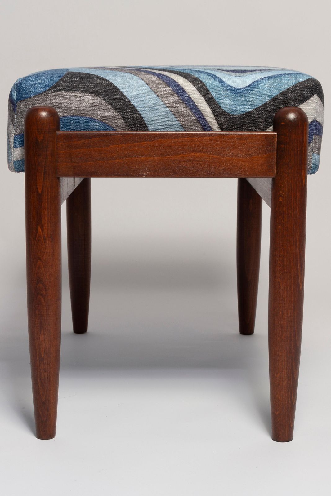 Meubels Set Blauwen Linnen Mid Century Fauteuils En Krukken, Model Gfm64, E Homa, Europa, Jaren 1960 photo