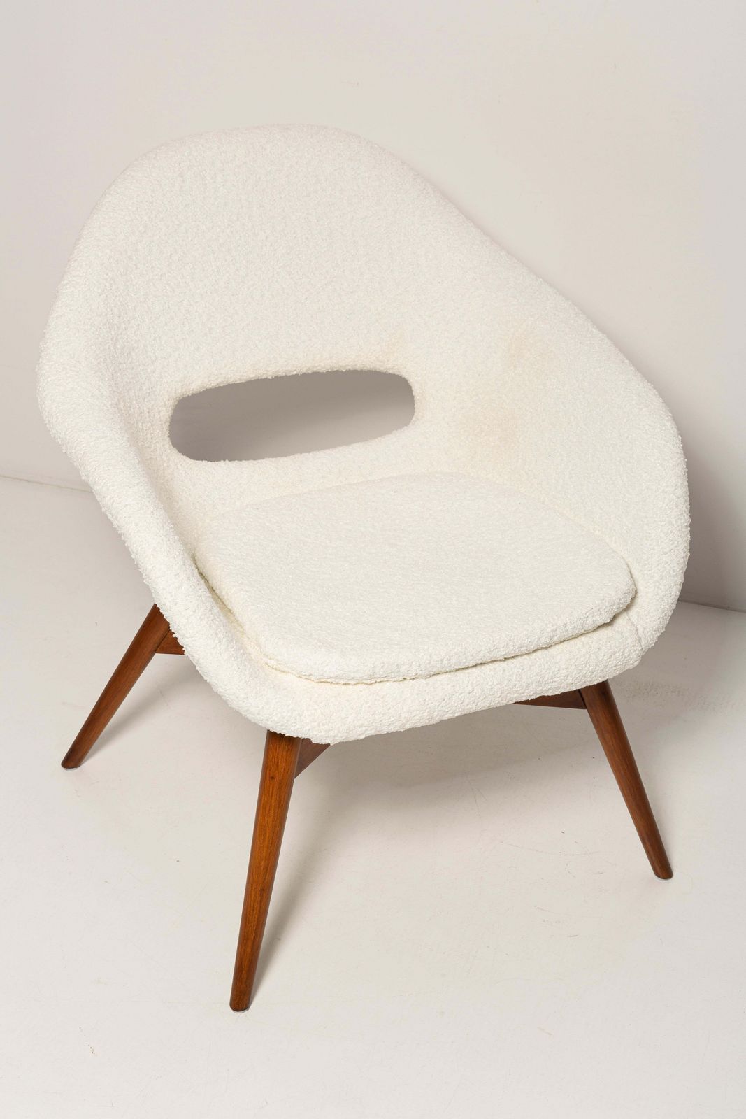 Set Of 2 Mid Century White Boucle Shell Chairs, M Navratil, Czechoslovakia, 1960 photo Furniture