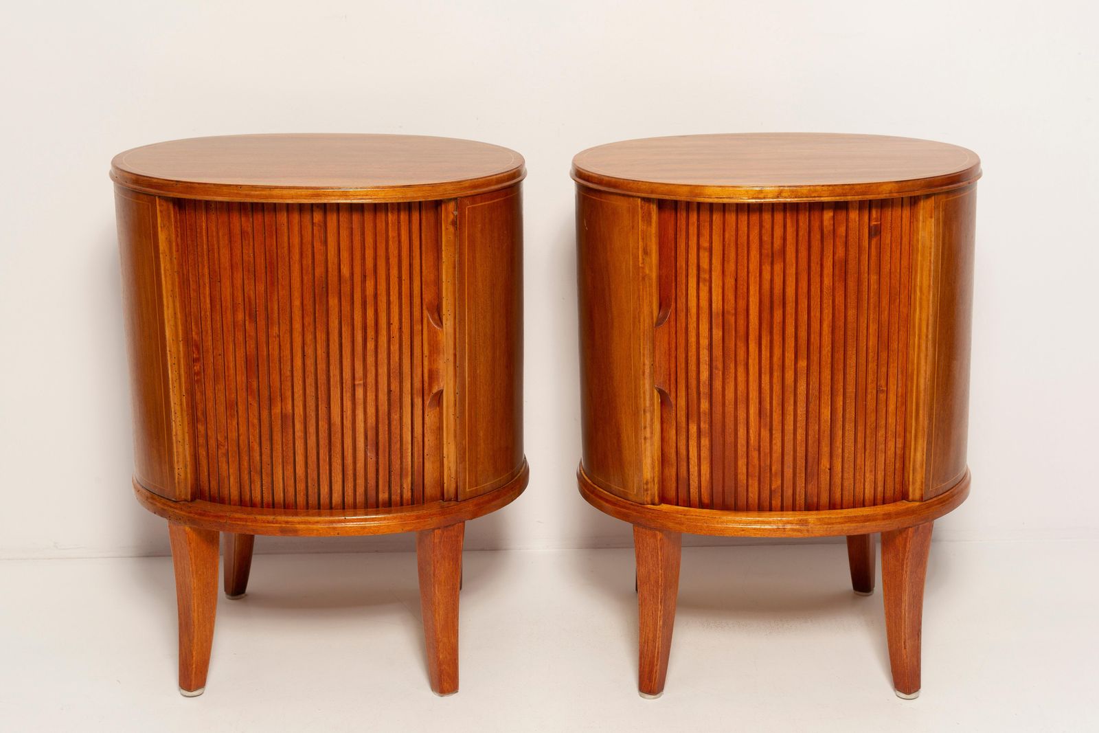 Set van twee mid-century vintage nachtkastjes, hout, Europa, jaren 1960 photo furniture
