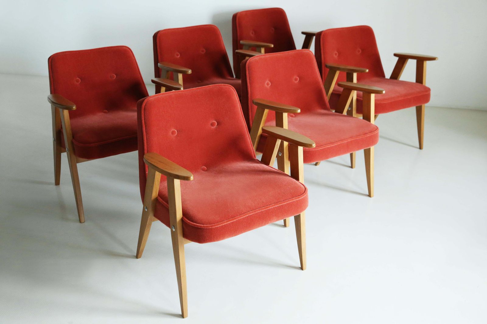 Set Of Six 366 Armchair, Jozef Chierowski, 1960s photo for sale