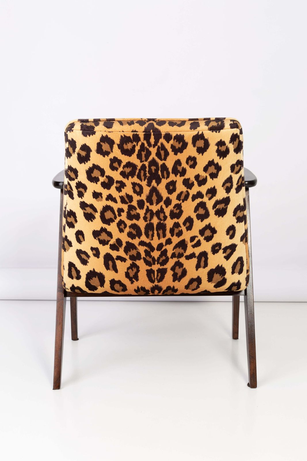 Six Midcentury 366 Armchairs In Leopard Print Velvet, Jozef Chierowski, 1960s photo vinterior