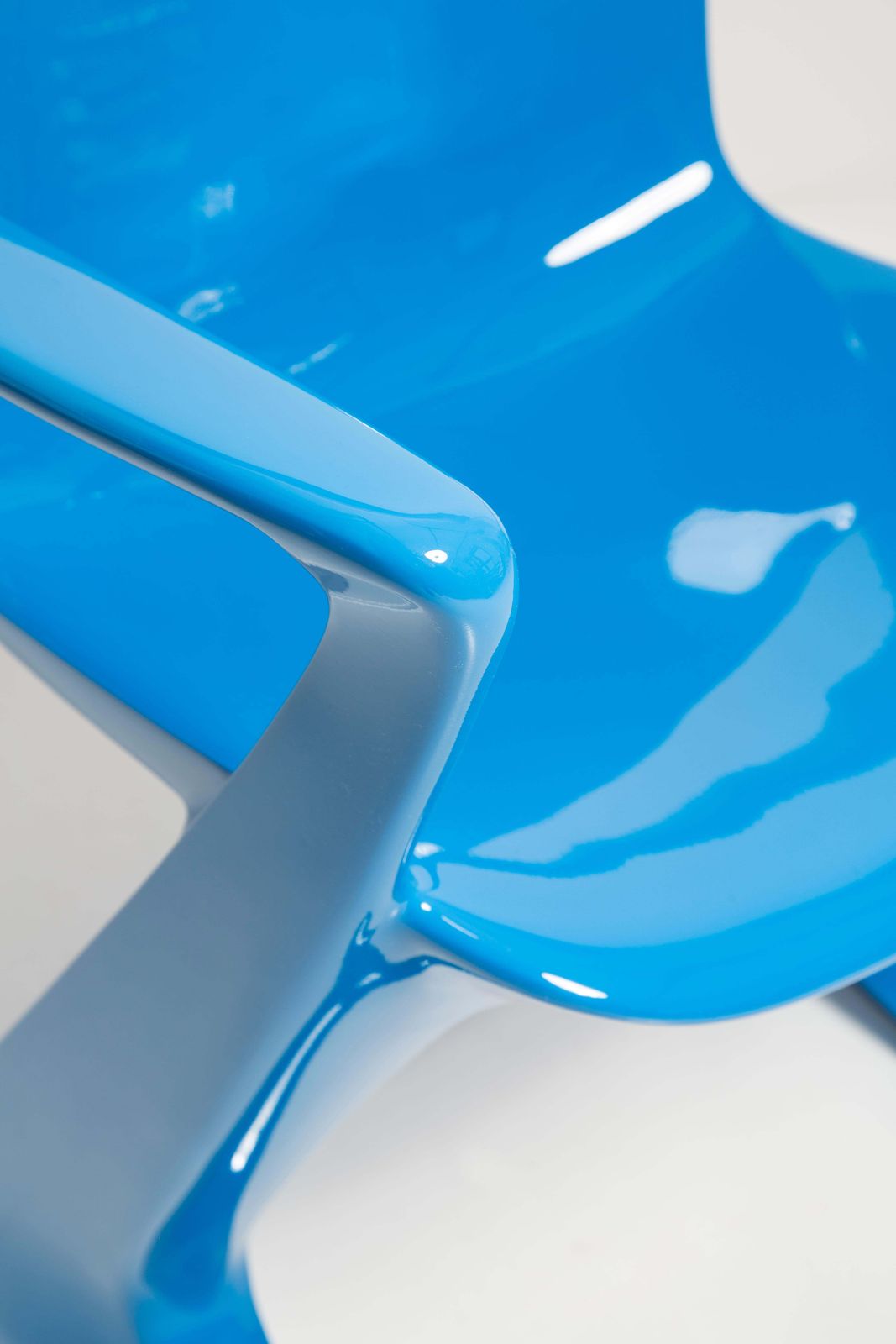 photo buy Set Of Two Blue Kangaroo Chairs Designed By Ernst Moeckl, Germany, 1968