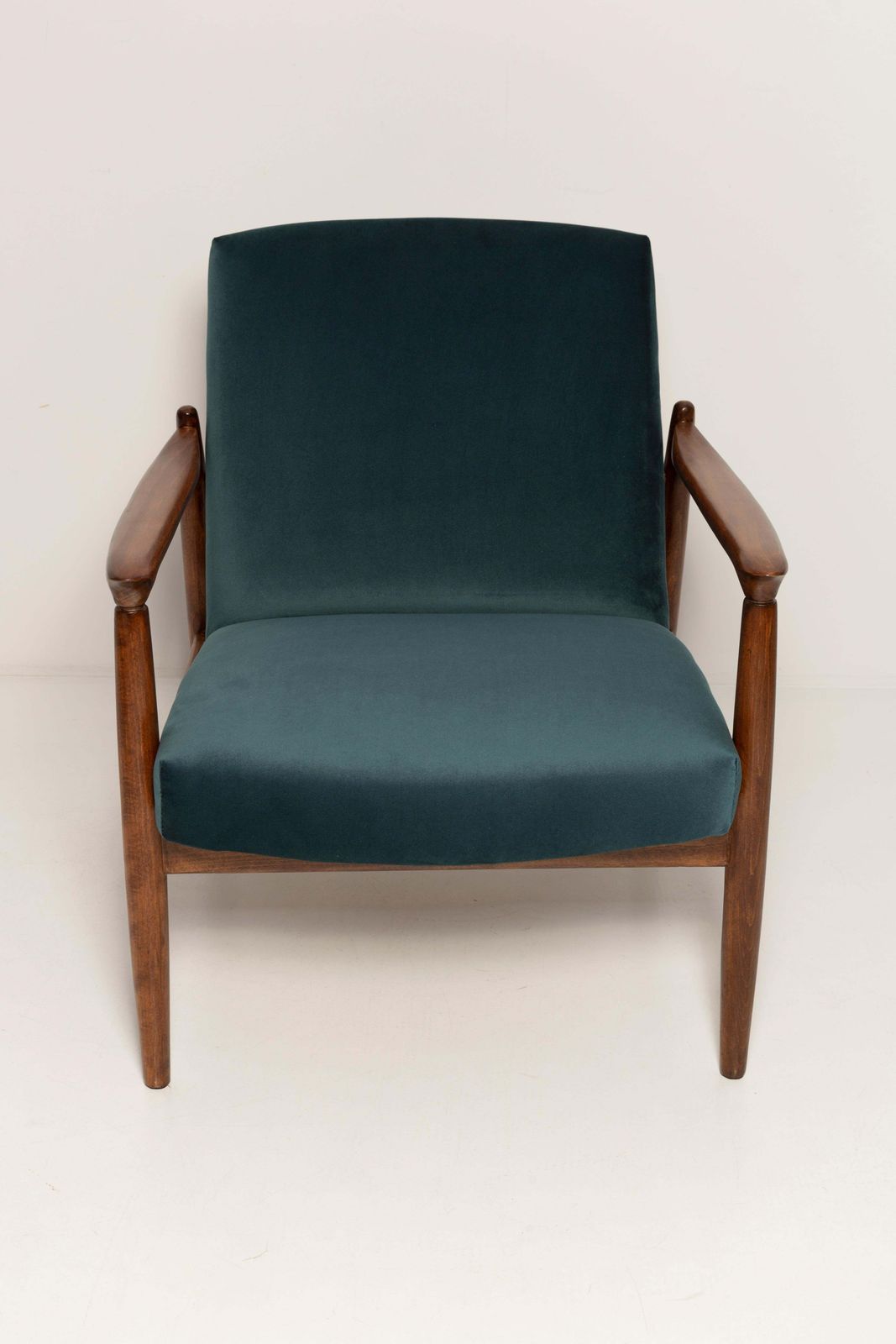 photo vintage Mid Century Petrol Blauw Fluwelen Fauteuil, Edmund Homa, Polen, Jaren 1960