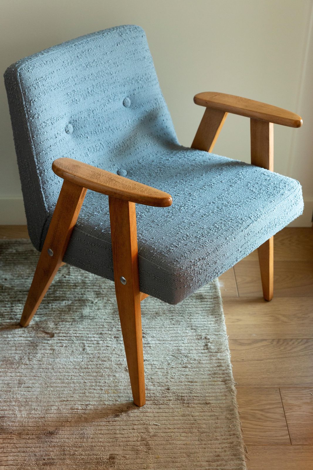 Paar Mid Century 366 Club Fauteuils In Grijsblauw Bouclé, Europa, Jaren 1960 photo for sale