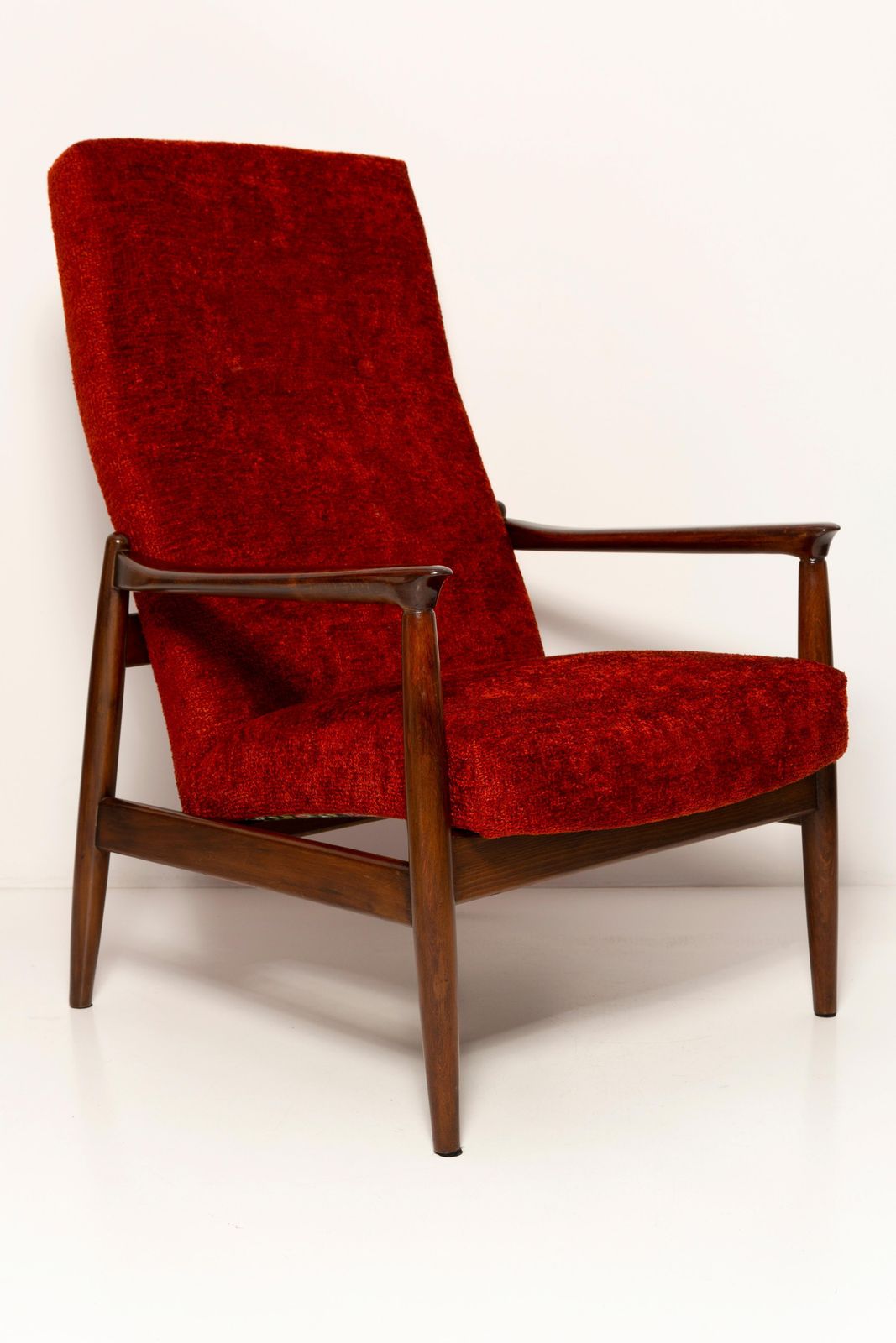 Twee Mid Century Bordeauxrode Fauteuils Gfm 64 High, Edmund Homa, Europa, Jaren 1960 photo for sale