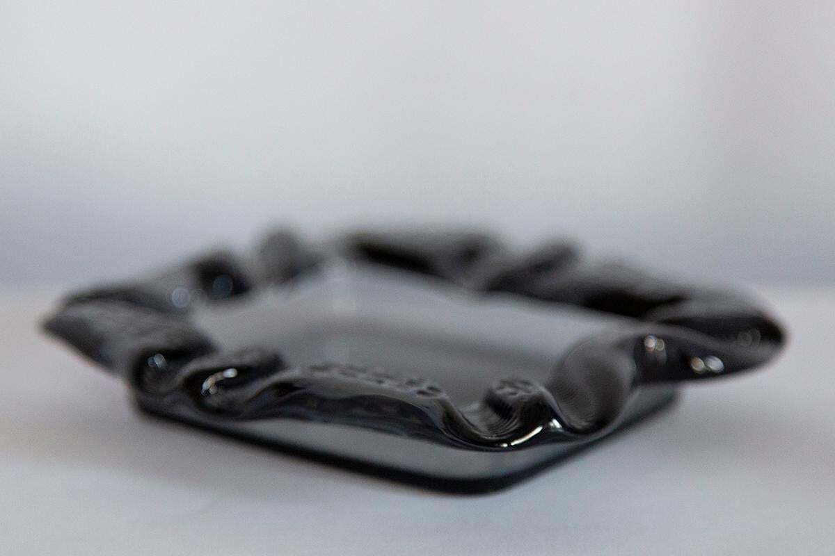 Mid Century Crystal Gray Glass Ashtray Bowl, Italy, 1970s photo vinterior
