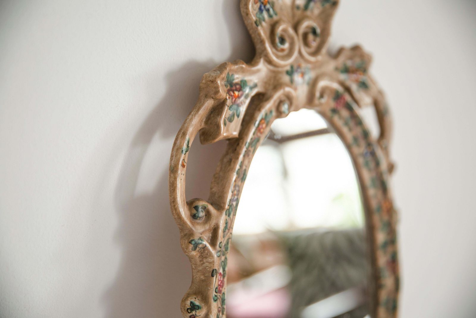 Mid Century Modern Light Mirror With Flowers, Gypsum, Italy, 1960s photo 383.0