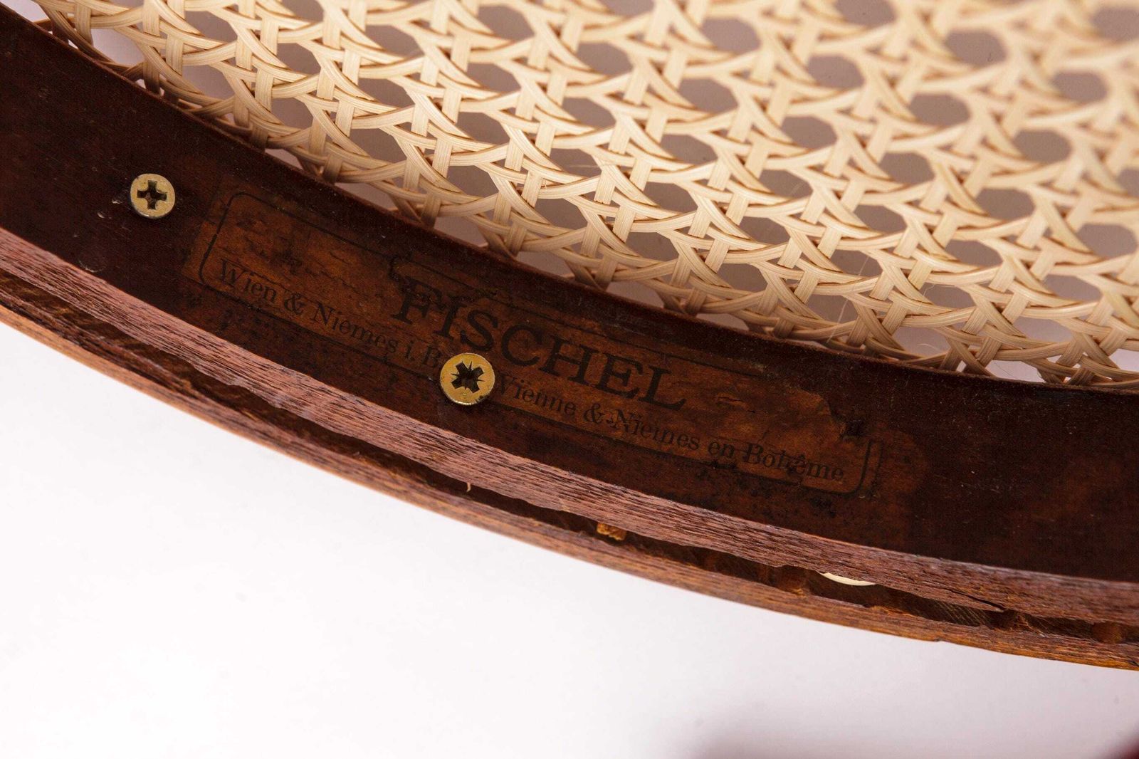 photo furniture Zeldzame Vintage Fischel Stoel | 1920s–1940s | Gerestaureerde Gebogen Houten Zitting | Antiek Oostenrijks Design