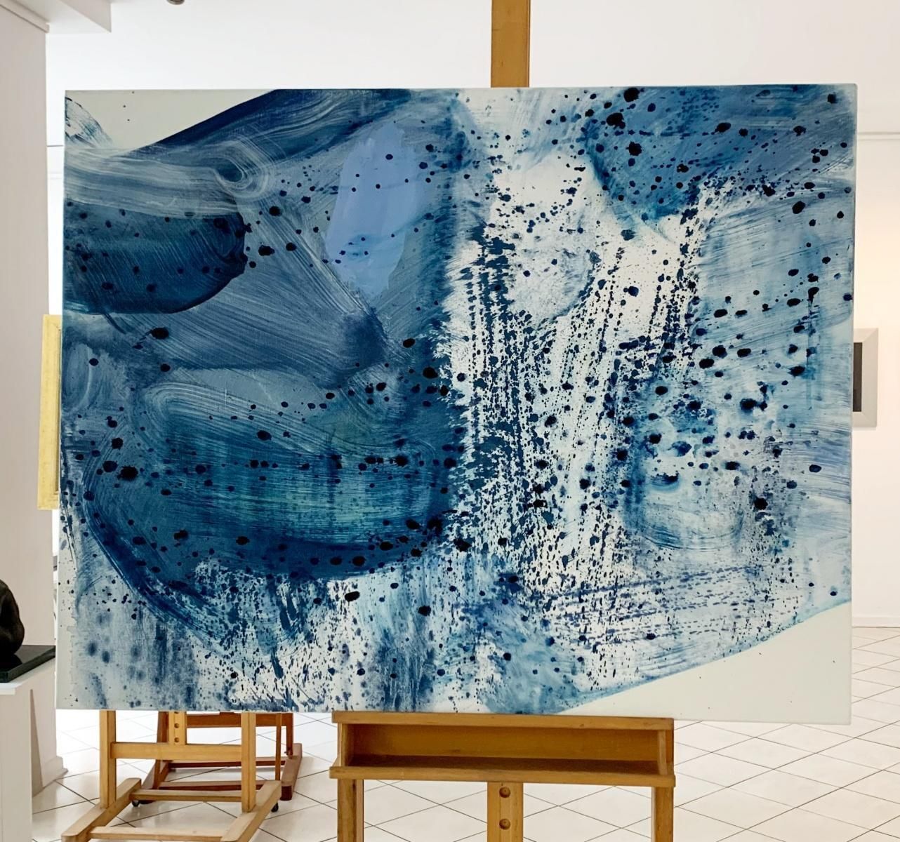 Piotr Butkiewicza Journey   Gestural Abstraction, Blue, White, Modern Art2021 photo furniture