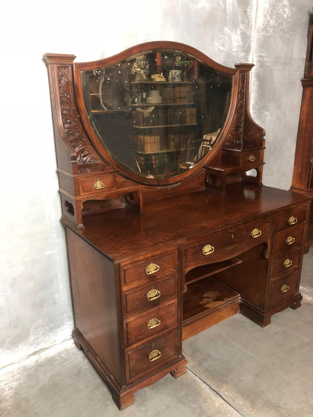 An Absolutely Superb Quality Late Victorian Mahogany Dressing Chest. photo furniture