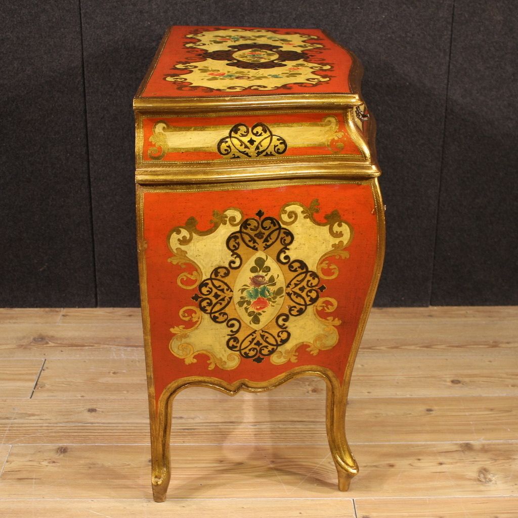 Small Lacquered Dresser In Tuscan Style From The 20th Century photo vinterior