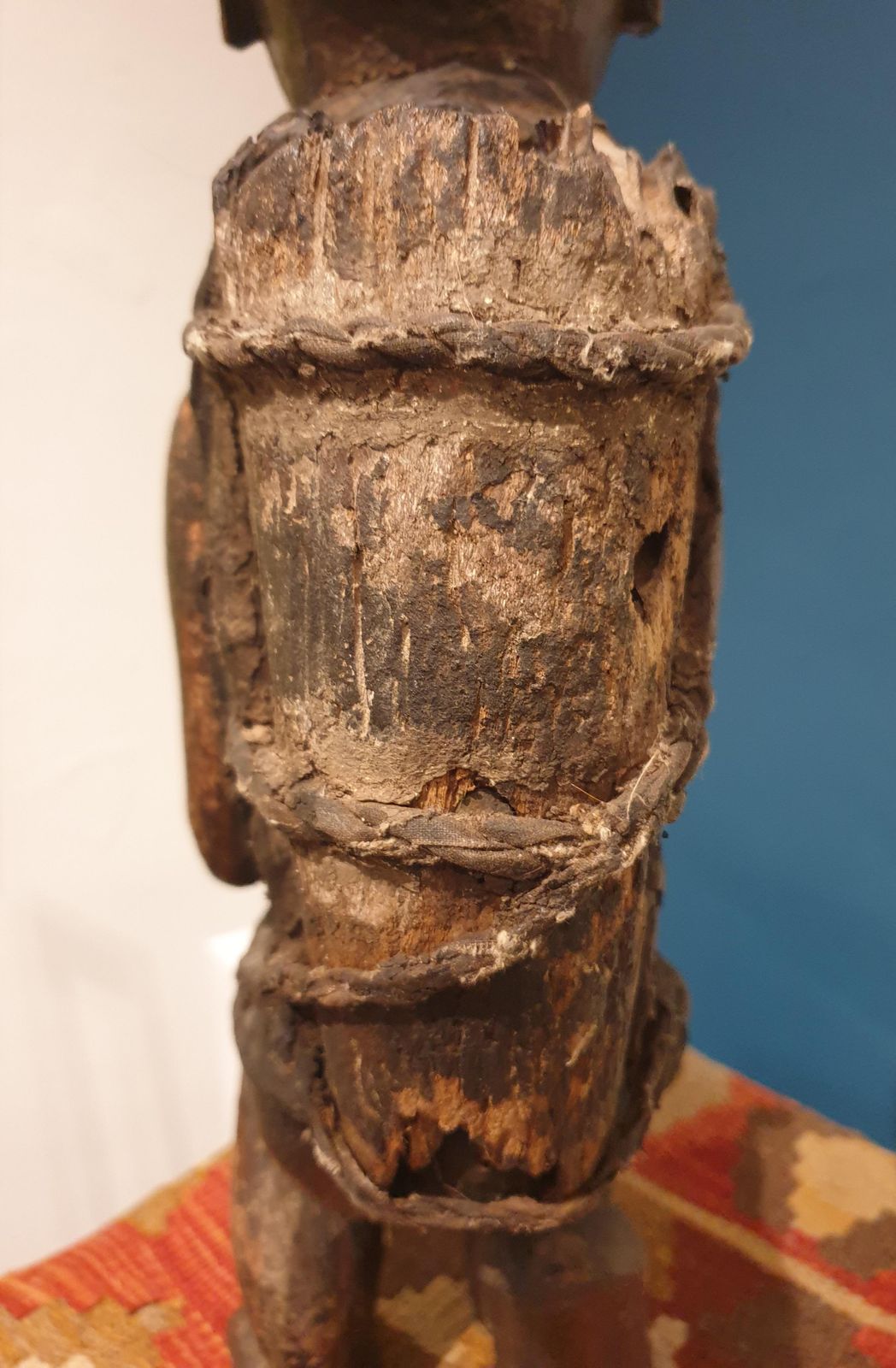 Songye Craftsmenstatue Songye, Kneeling Male Figure, Democratic Republic Of Congo photo vinterior