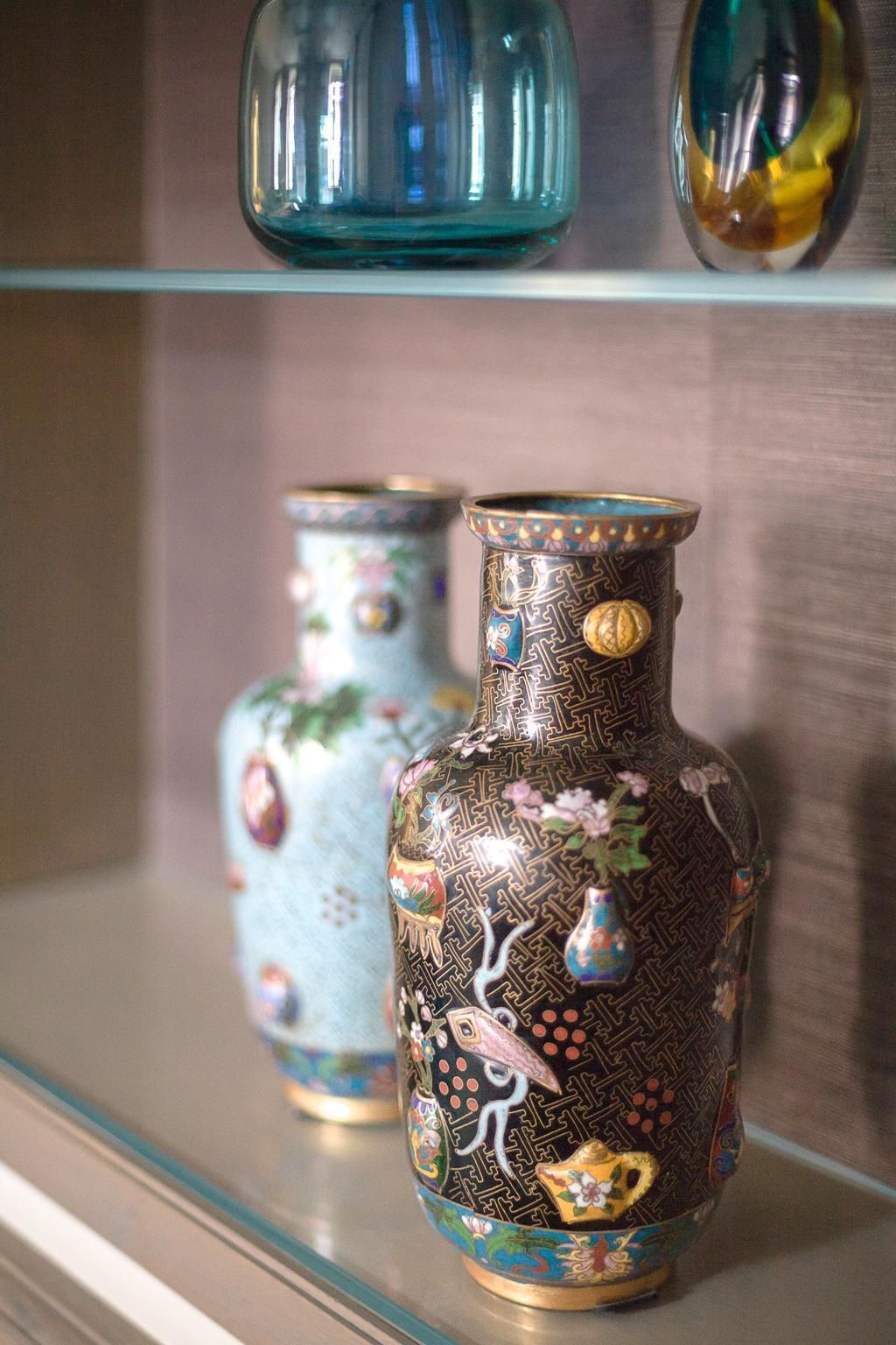 Qing Dinasty Mid 20th Century Fine Enameled Vase China Export photo for sale
