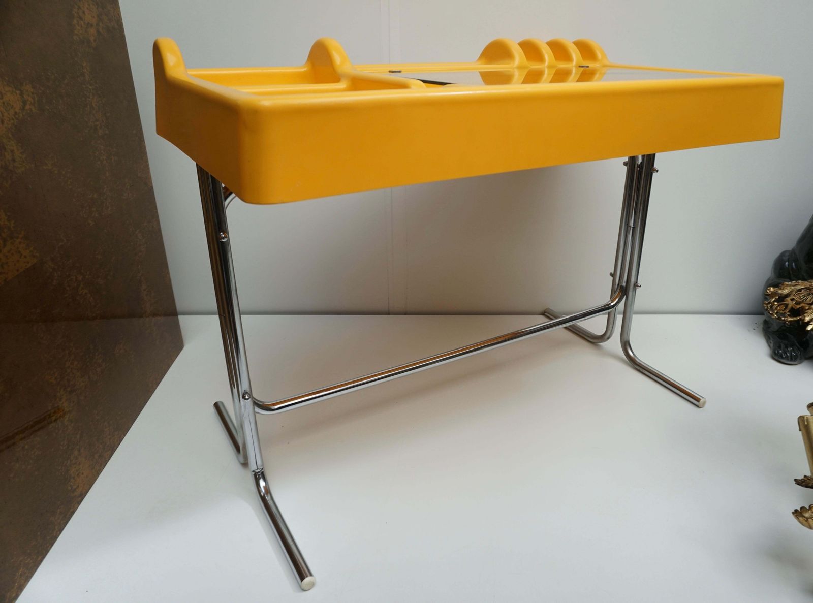 photo furniture Oryx Desk Table By Parigi And Prina For Molteni