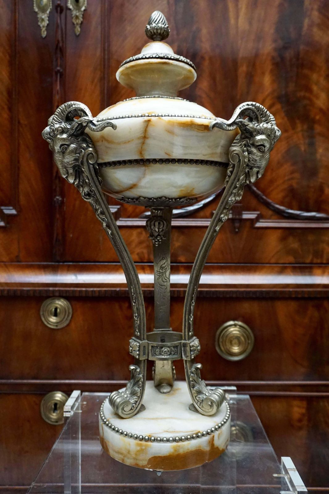 A Nice Pair Of Onyx And Silvered Bronze Ornamental Vases photo furniture