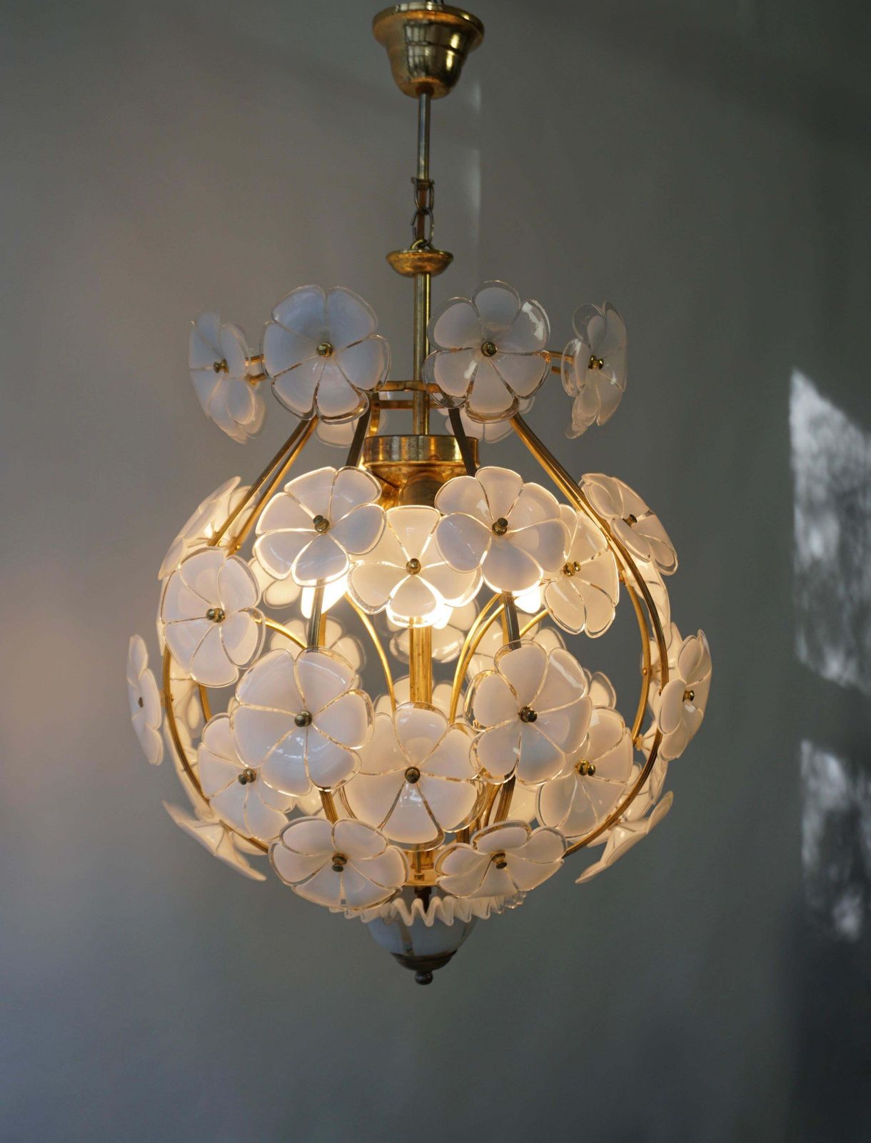 One Of Two Elegant Murano Glass Flower Sputnik Style Chandelier photo furniture