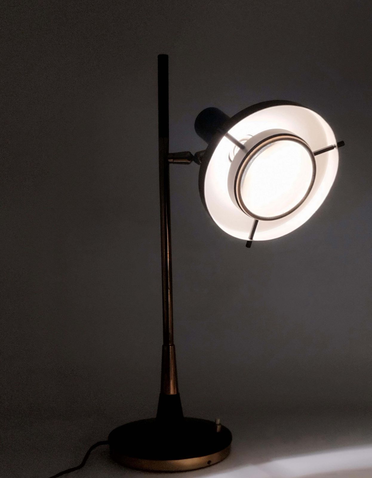 photo furniture Oscar Torlasco For Lumi Mod.553 Table Lamp, Italy 1950s