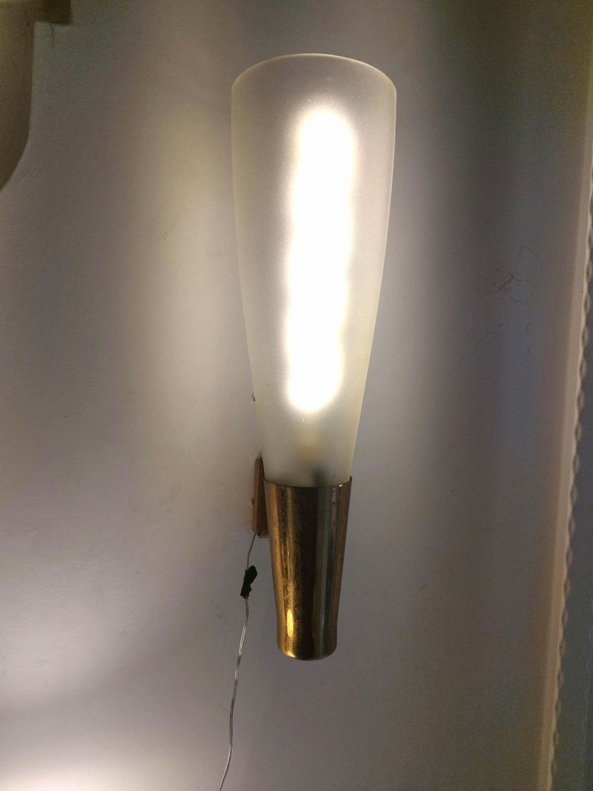 Pietro Chiesa For Fontana Arte Model 1537 Wall Lamp, Italy 1940s photo for sale