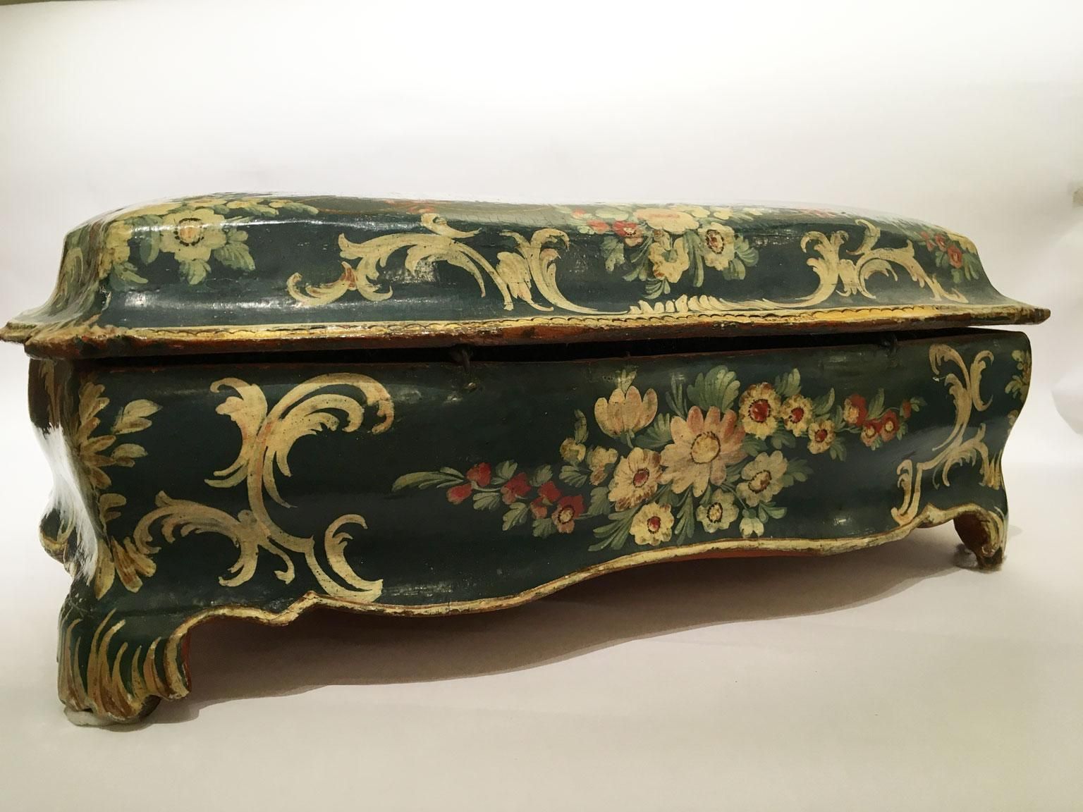 photo for sale 1750 Venezia Italy Blue Lacquered Wooden Box With Flowers And Figures