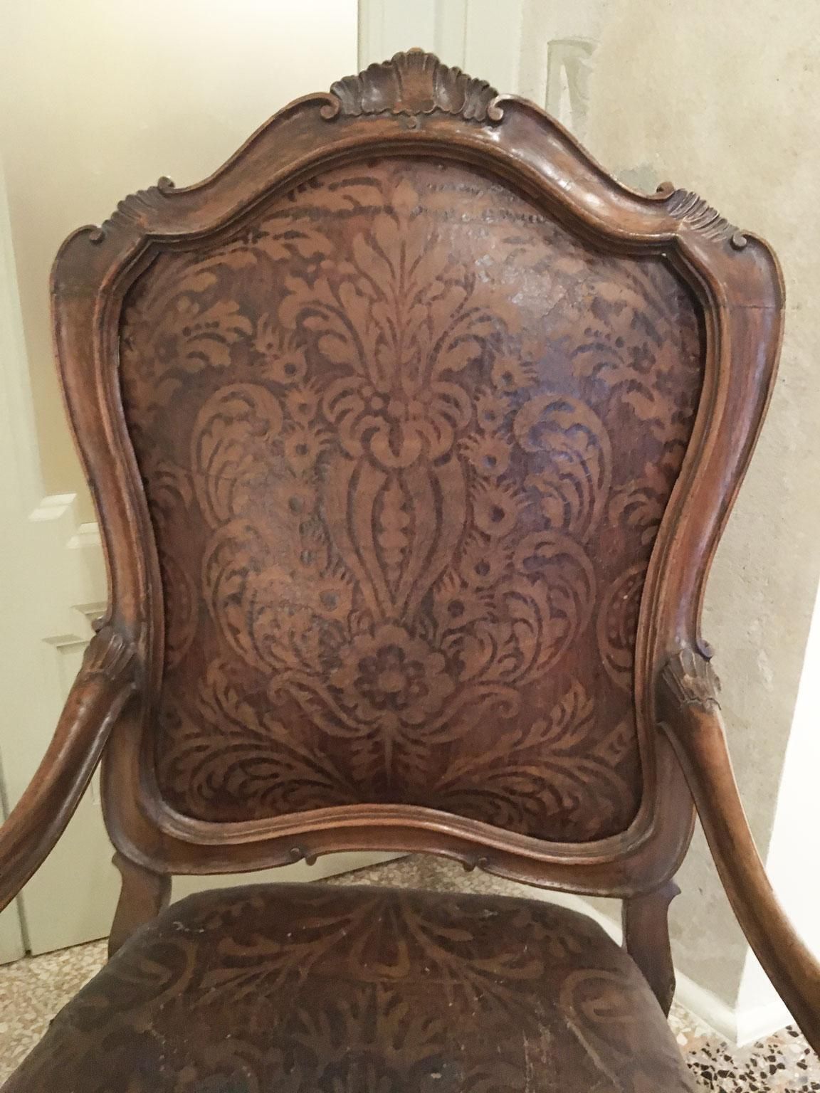 1750 Venezia Pair Of Armchairs In Carved Walnut Original Embossed Leather Covers photo Furniture