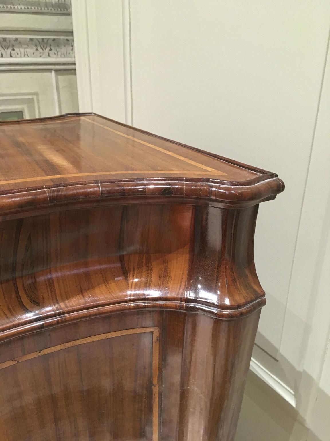 photo vinterior 1750 Venezia Italy Pair Of Baroque Carved And Inlaid Walnut Bedside Tables