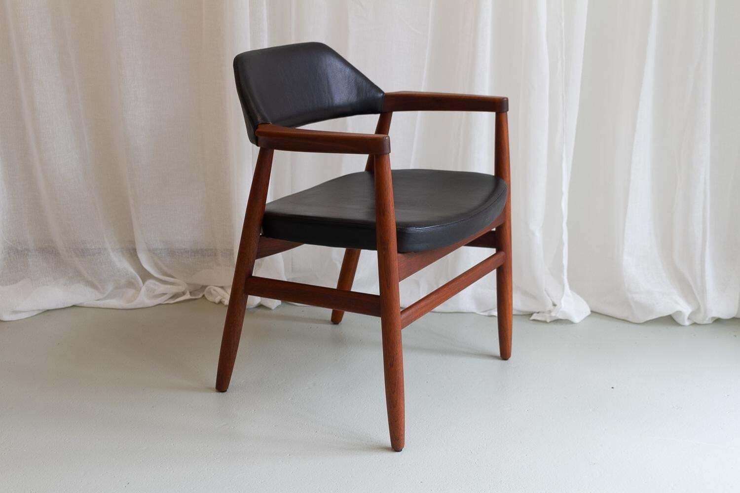 photo vinterior Danish Modern Teak Armchair By Tove & Edvard Kindt Larsen, 1950s.