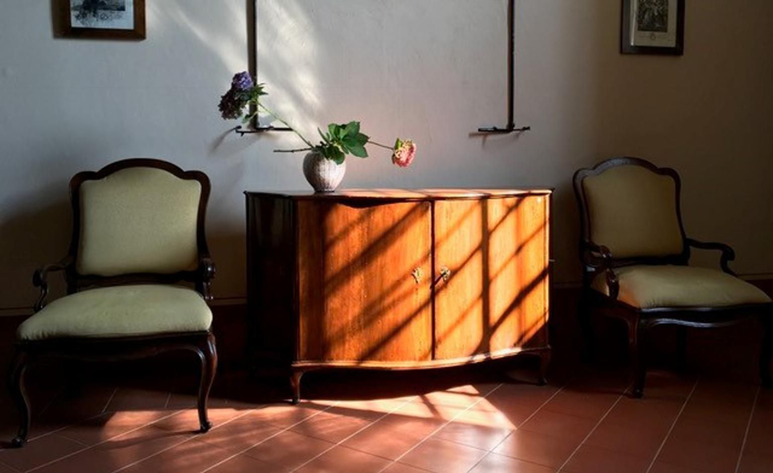 Italy Venezia Mid  18th Century Baroque Hand Carved Walnut Sideboard photo buy