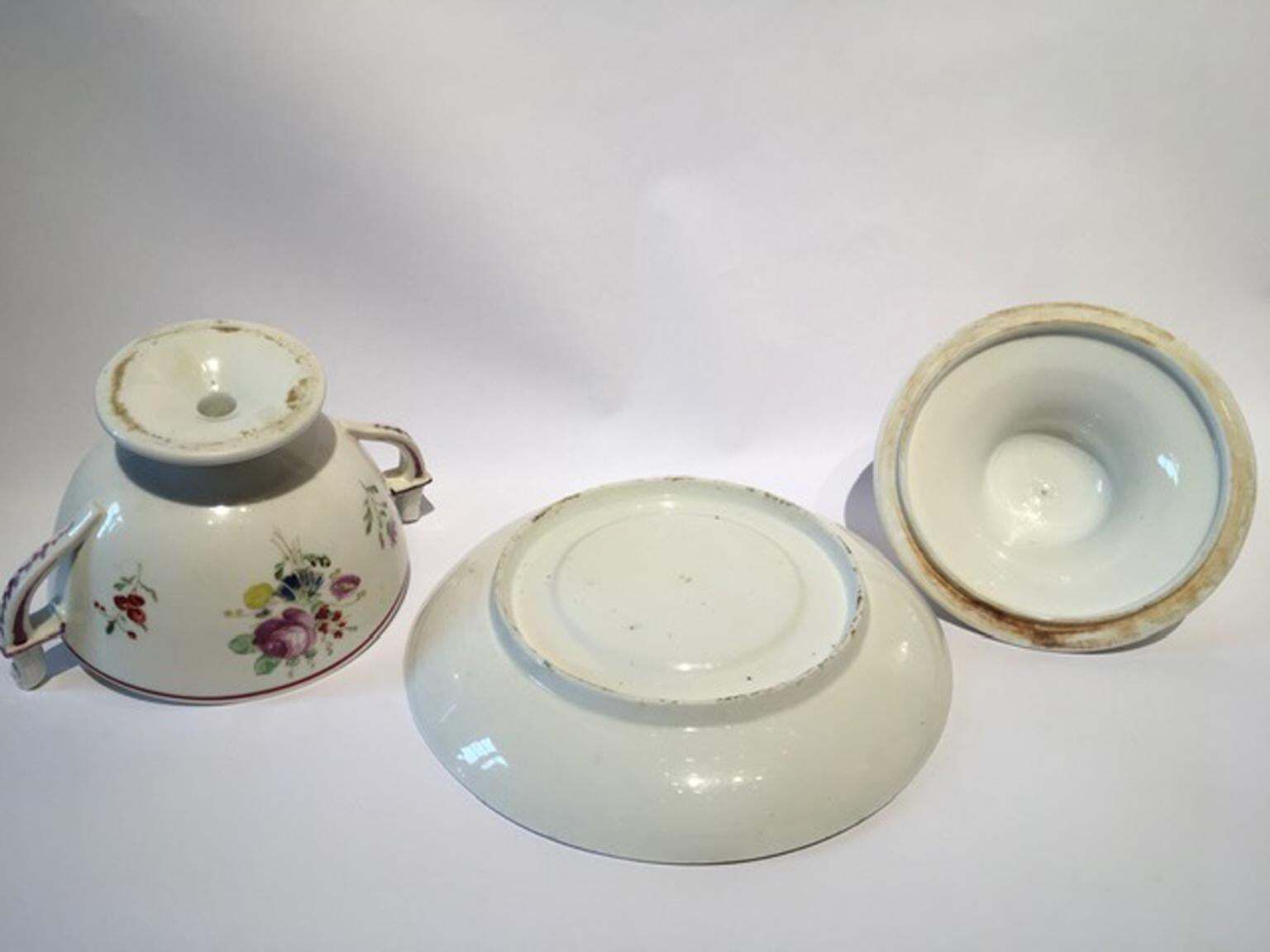 photo buy Italy 18th Century Richard Ginori Porcelain Sugar Bowl With Cover