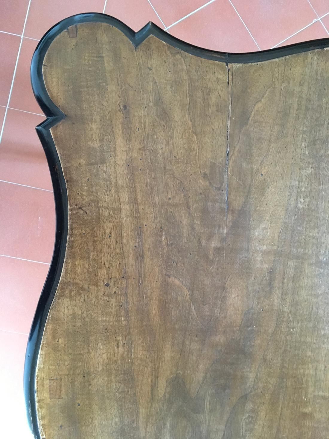 photo vintage Italy 18th Century  Baroque Walnut Organic Shape Table Desk