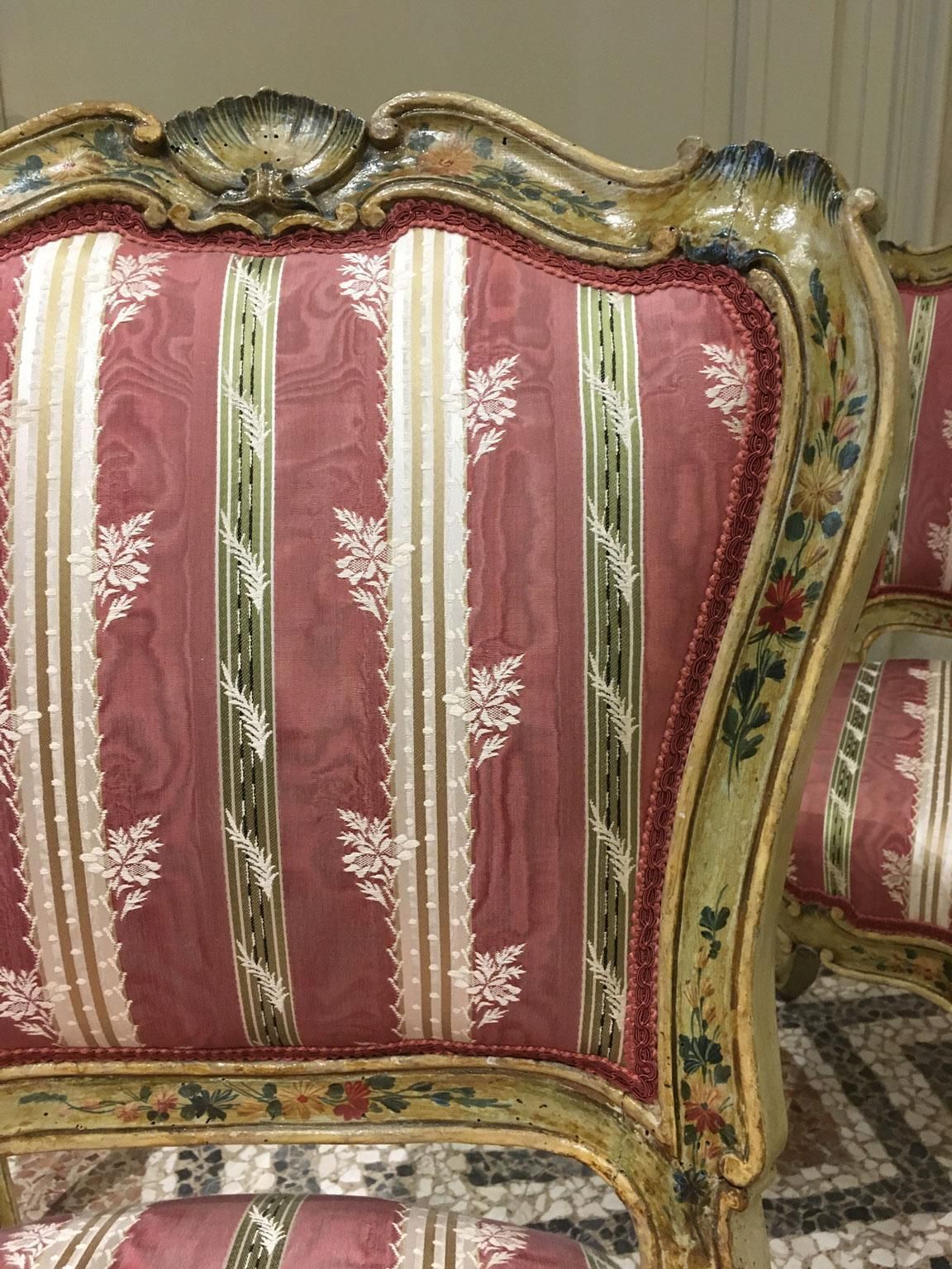 photo vinterior 1750 Venezia Italy Set 3 Green Lacquered Wooden Engraved Chairs With Flowers