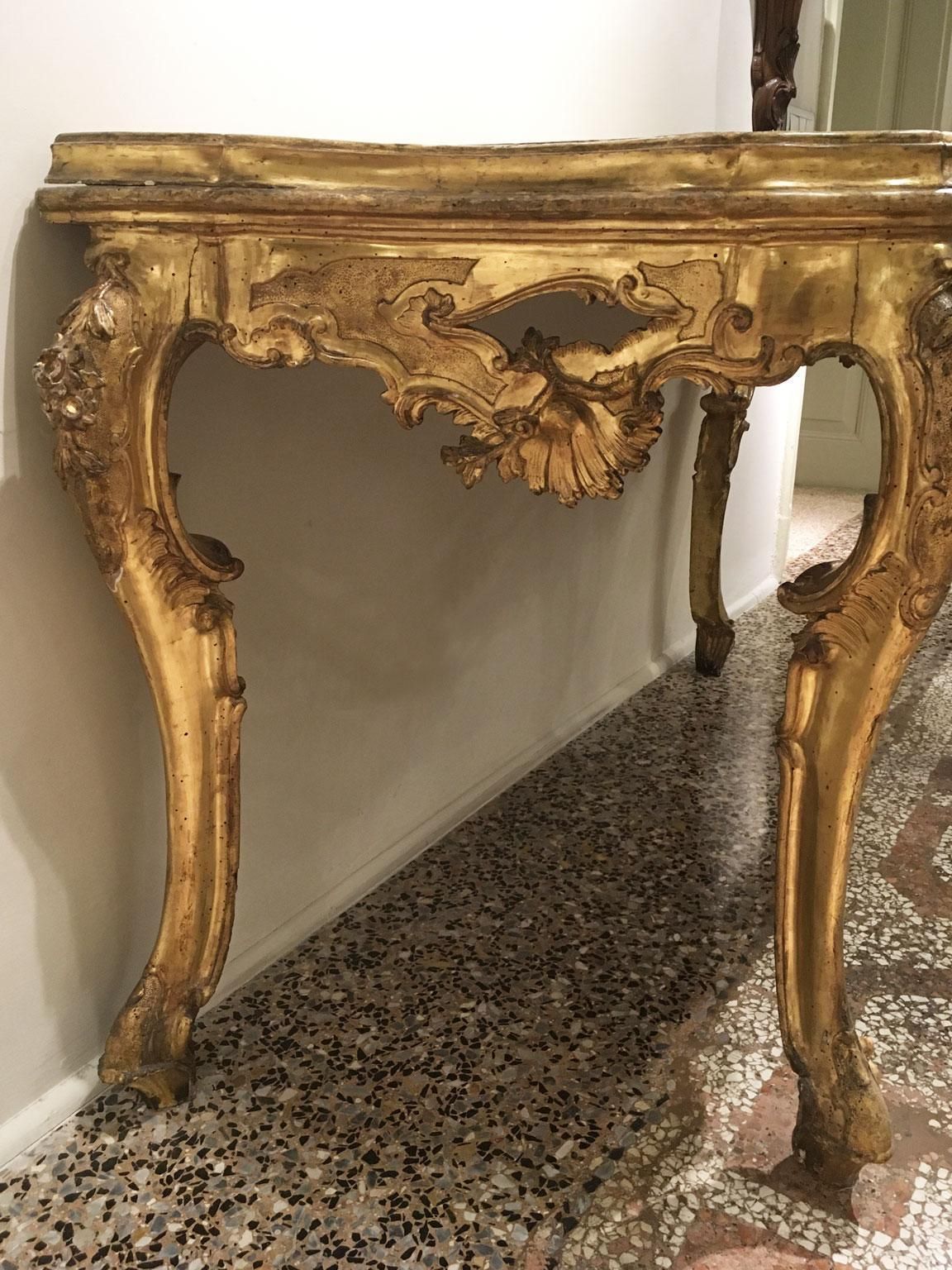 photo vintage 1725 Venezia Italy Giltwood Engraved Console With Onyx  Marble Top
