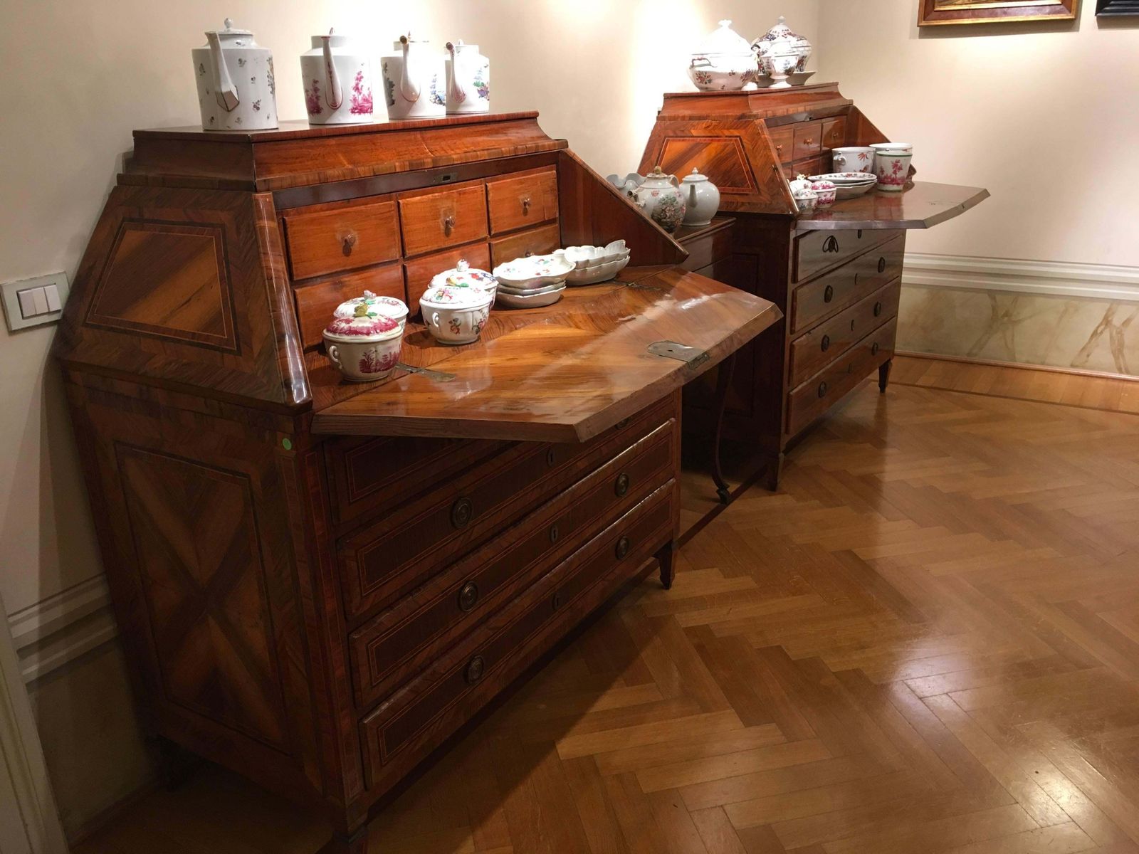 18th Century Pair Of Italian Inlaid Walnut Chests Of Drawers With Secretaire photo 72238.0