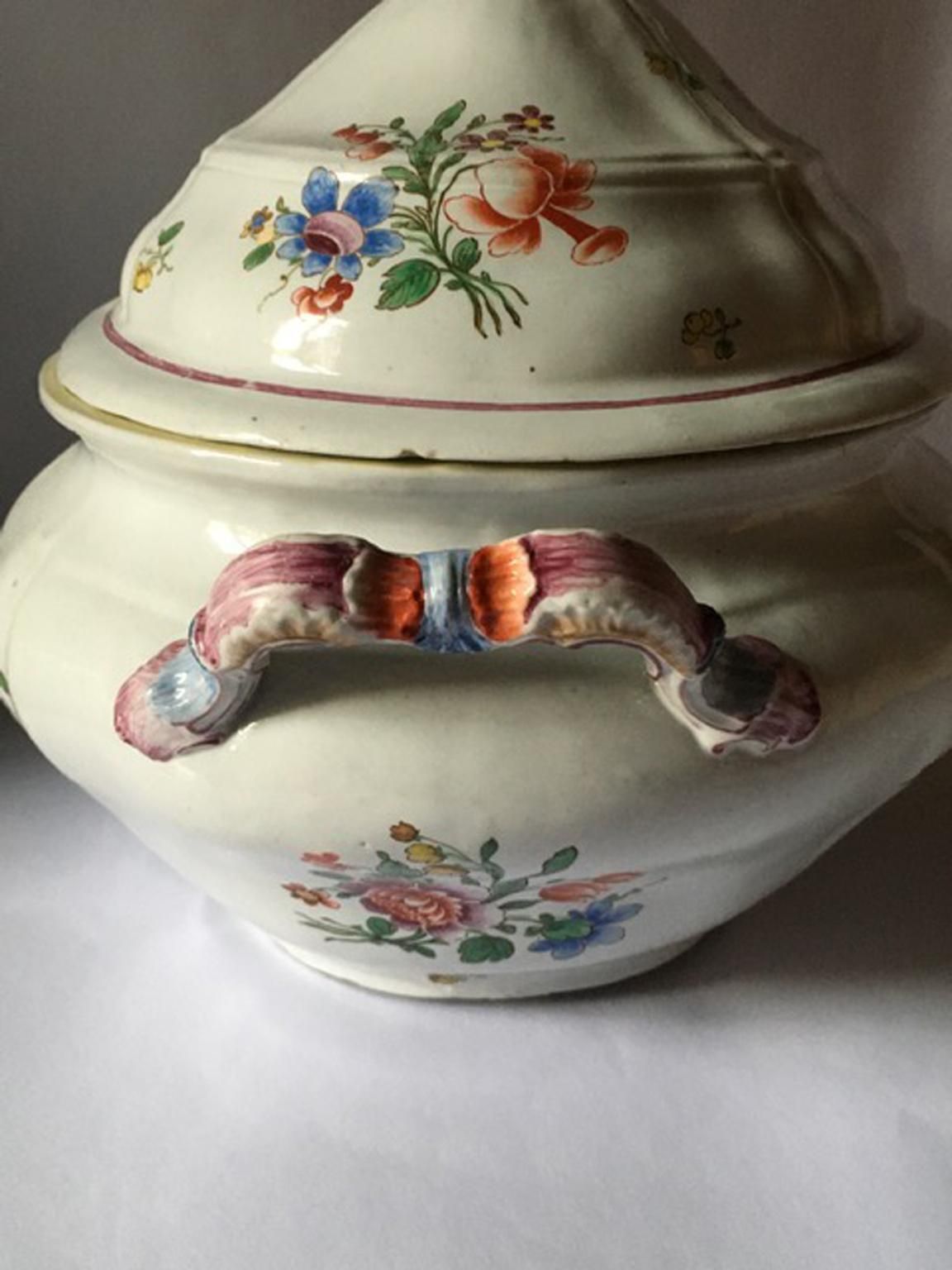 photo for sale Italy Late 18th Century Porcelain Richard Ginori Doccia Soup Bowl