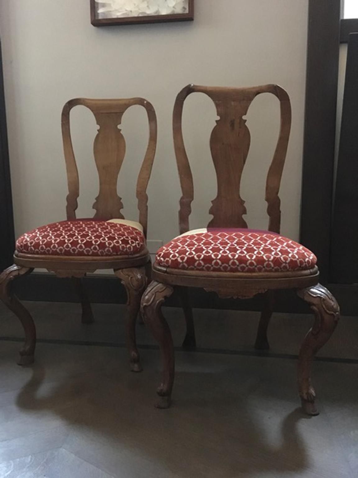 Italy Mid 18th Century Wooden Pair Of Dining Chairs Hand Carved photo furniture