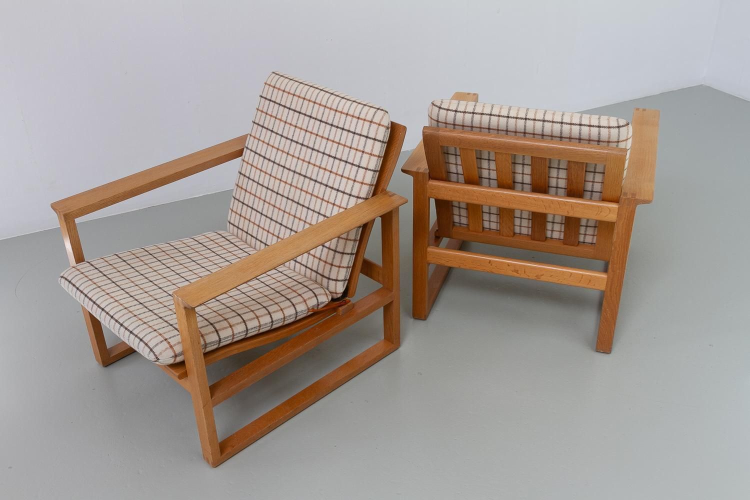 Børge Mogensen Model 2256 Lounge Chairs, 1960s. Set Of 2. photo Furniture