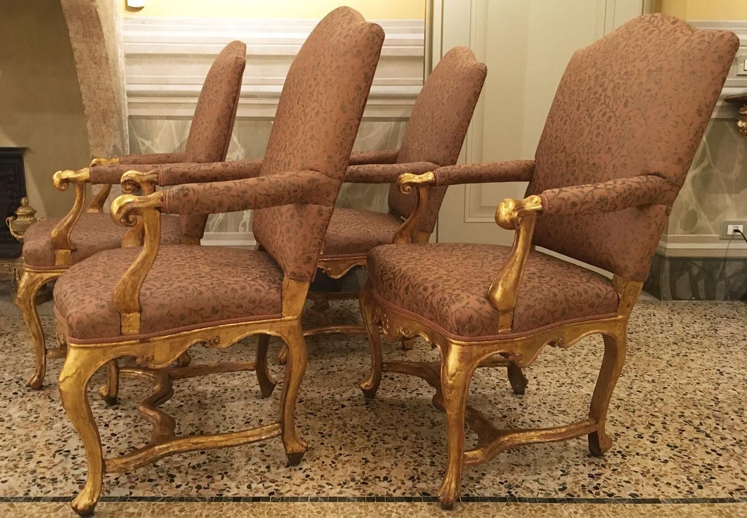 photo vintage Venezia Italy Early 18th Century Set 5 Rococo Carved Giltwood Armchairs