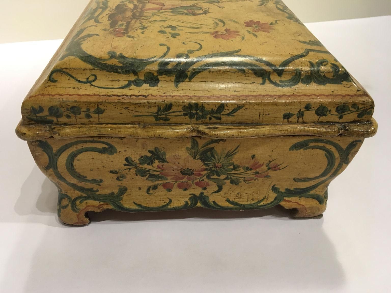 10198.0 1750 Venezia Italy Rococo Lacquered Wooden Yellow Box And Jewelry Case photo