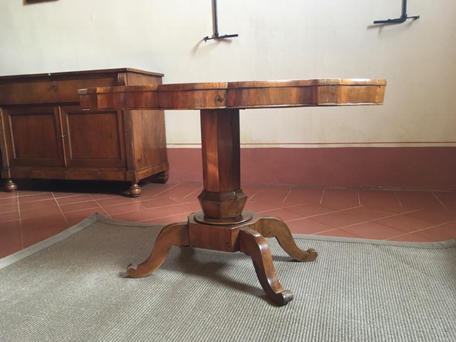 Italy 18th Century Regency Walnut Briar Root Oval Table photo furniture