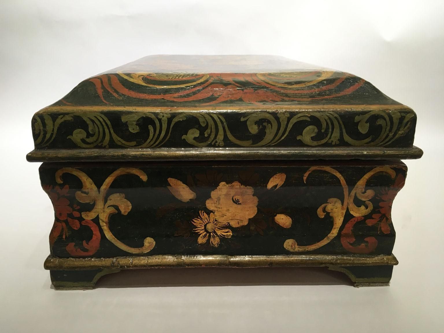 10198.0 1750 Venezia Italy Lacquered Dark Blue Wooden Box With Golden Decoration photo